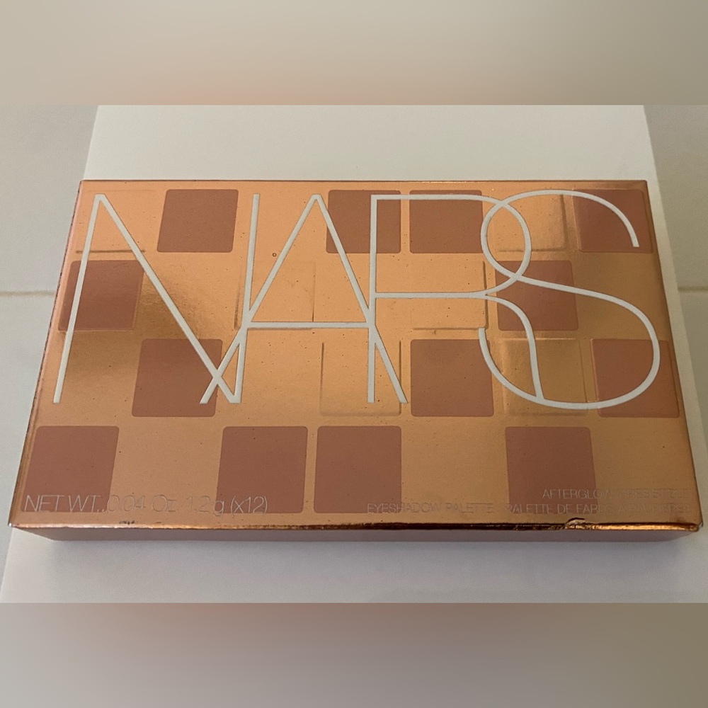 NARS Afterglow Irresistible
Eyeshadow Palette